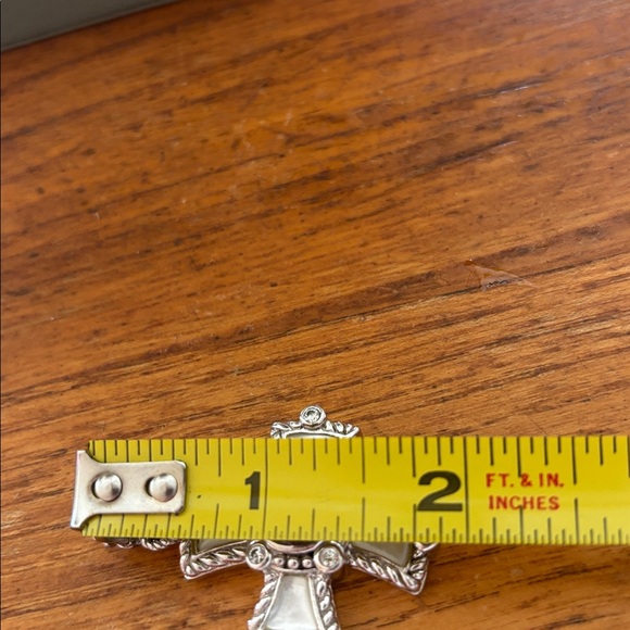 Judith Ripka faux pearl necklace with fitting for pendants and MOP Maltese cross - Picture 6 of 11